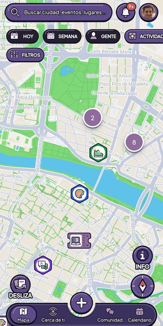El mapa de la app: eventos, planes de gente y filtros Hoy, Semana, Gente y Actividades sobre el centro de una ciudad